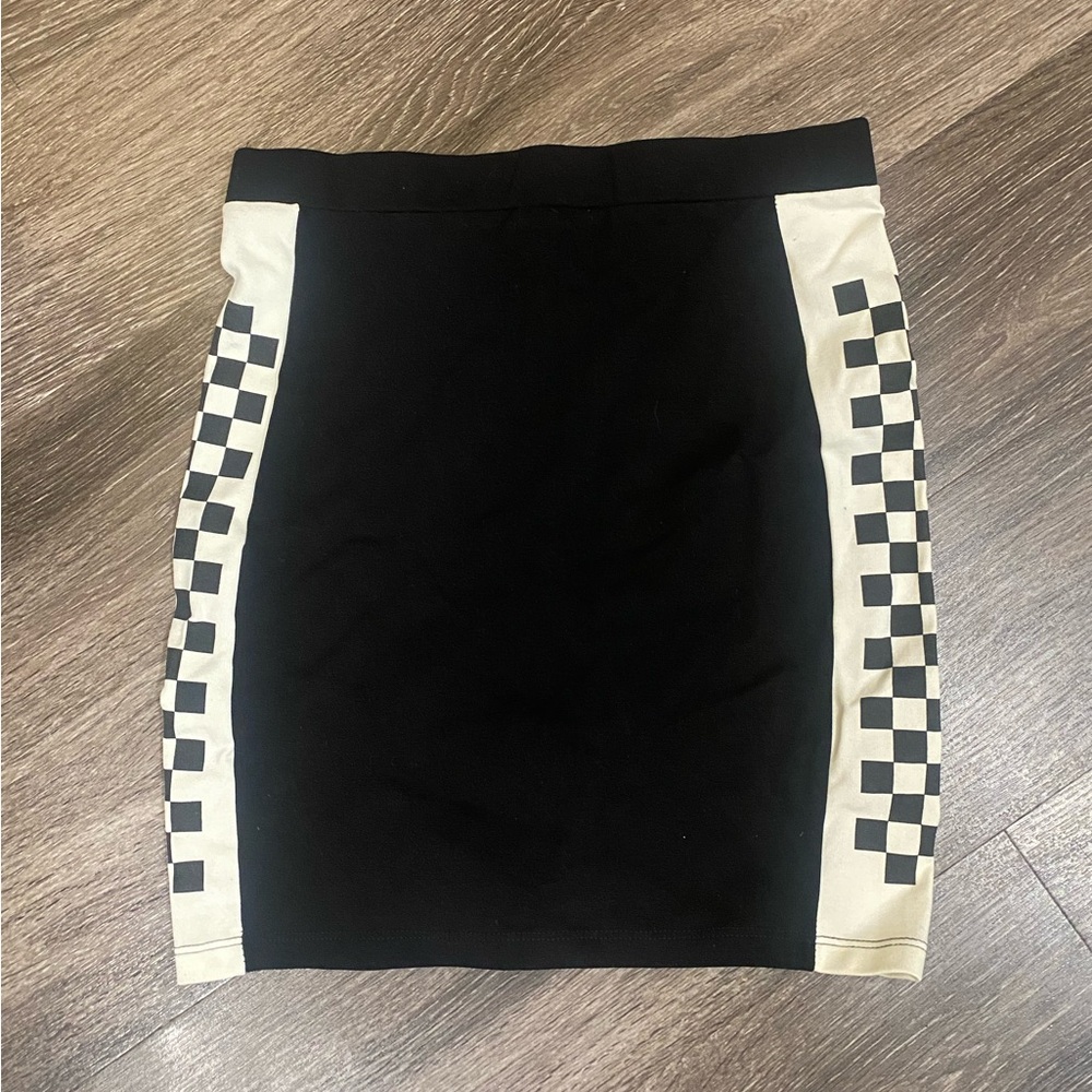 Fashion Nova Black and Cream Checkered Pencil Skirt